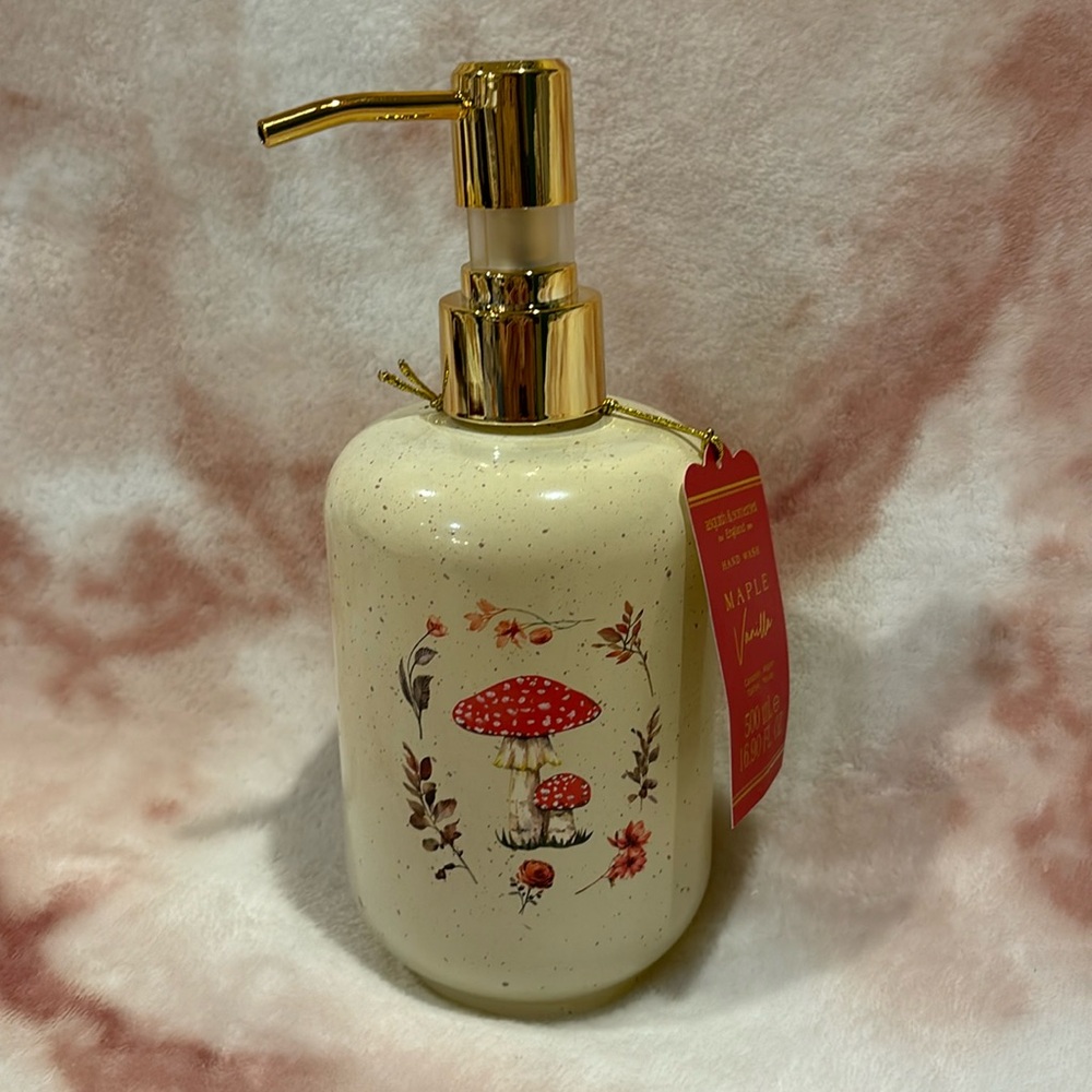 Asquith Somerset England Scented Maple Vanilla Hand Soap mushroom design NWT16.9